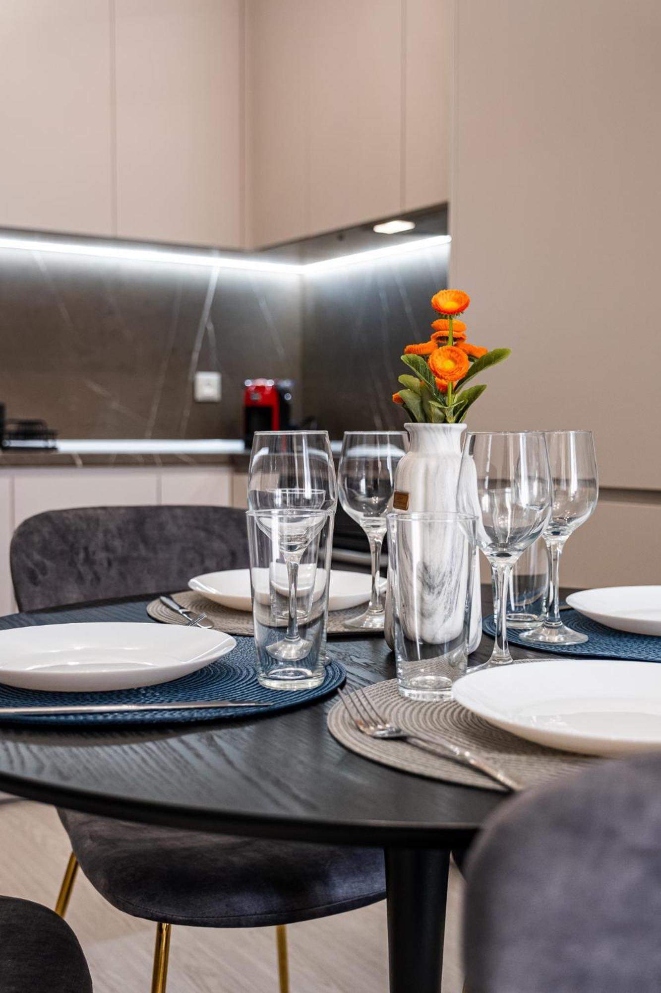 Perfect Stay Near Sea Garden فارنا الغرفة الصورة